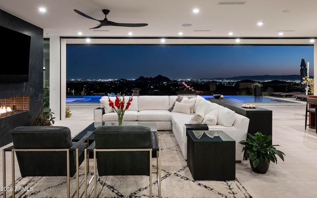 4725 N 56TH Street, Phoenix, AZ 85018