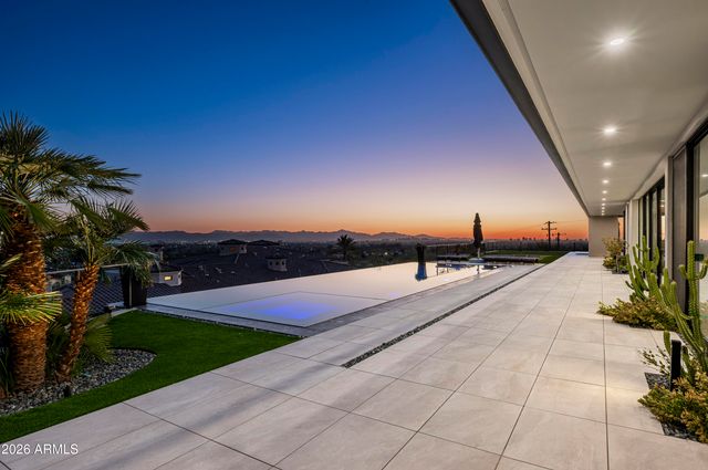 4725 N 56TH Street, Phoenix, AZ 85018