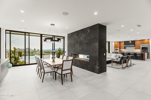 4725 N 56TH Street, Phoenix, AZ 85018