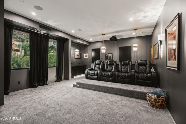 4725 N 56TH Street, Phoenix, AZ 85018