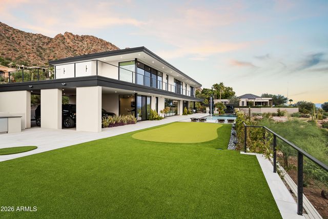 4725 N 56TH Street, Phoenix, AZ 85018