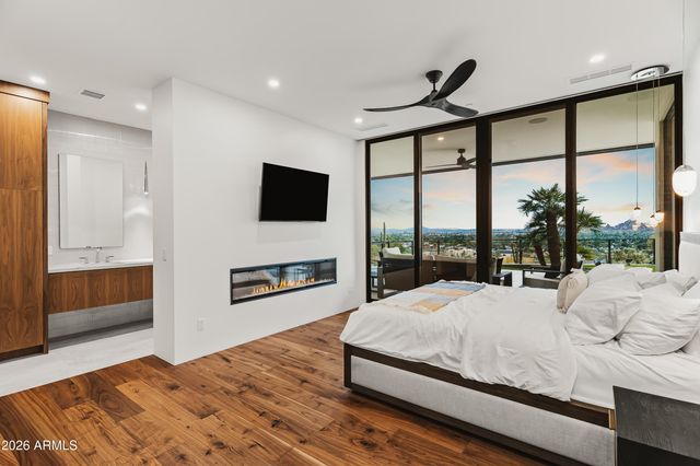 4725 N 56TH Street, Phoenix, AZ 85018