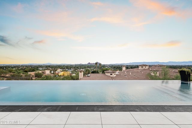 4725 N 56TH Street, Phoenix, AZ 85018