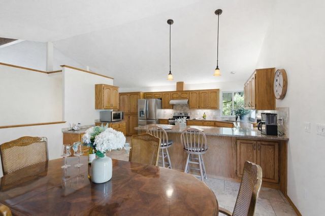 8818 N Ormond Ct, Newman Lake, WA 99025
