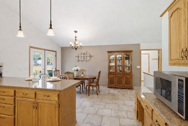 8818 N Ormond Ct, Newman Lake, WA 99025