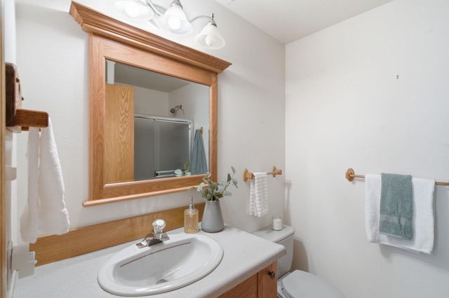 8818 N Ormond Ct, Newman Lake, WA 99025
