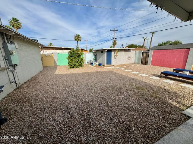 3317 W MONTECITO Avenue, Phoenix, AZ 85017