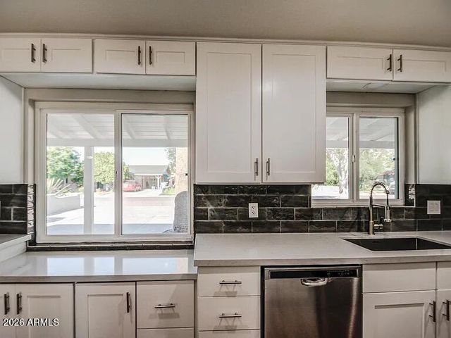 3317 W MONTECITO Avenue, Phoenix, AZ 85017