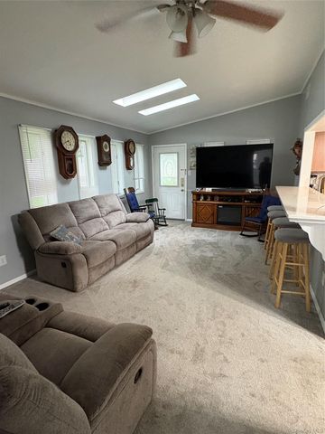 34 Floyd Road, Shirley, NY 11967