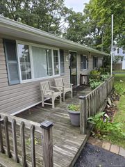 34 Floyd Road, Shirley, NY 11967