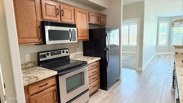 420 W 1st Street 214, Tempe, AZ 85281