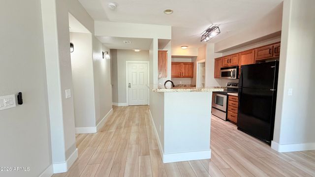 420 W 1st Street 214, Tempe, AZ 85281