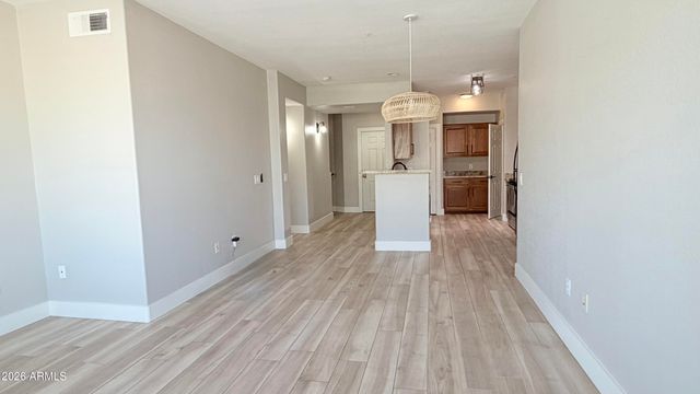 420 W 1st Street 214, Tempe, AZ 85281