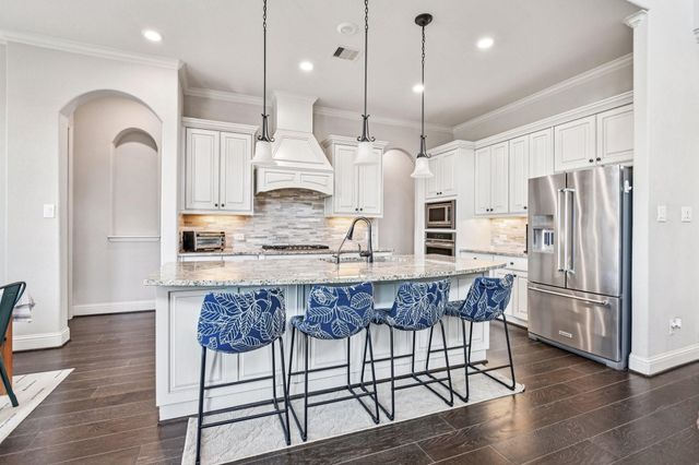 2341 Shallow Creek Lane, Friendswood, TX 77546