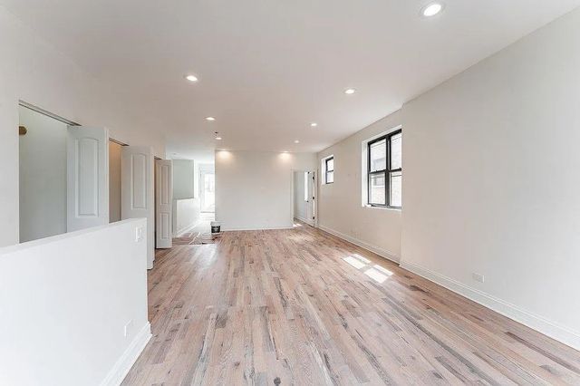 5733 N Winthrop Avenue Penthouse, Chicago, IL 60660