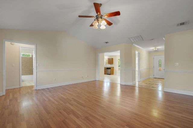 5828 Doonesbury Court, Tallahassee, FL 32303