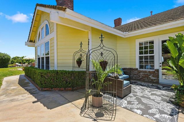 2292 Dos Lomas, Fallbrook, CA 92028