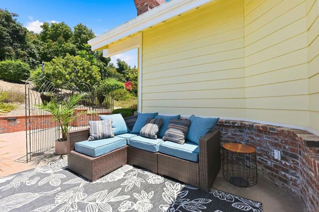 2292 Dos Lomas, Fallbrook, CA 92028