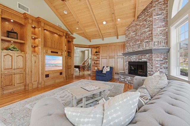 2292 Dos Lomas, Fallbrook, CA 92028