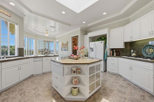 2292 Dos Lomas, Fallbrook, CA 92028