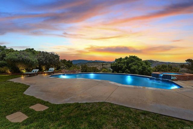 2292 Dos Lomas, Fallbrook, CA 92028
