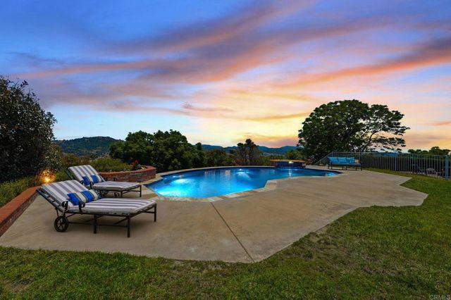 2292 Dos Lomas, Fallbrook, CA 92028