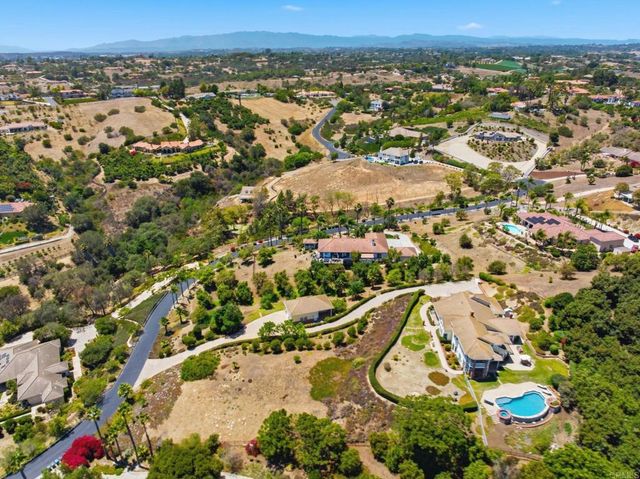 2292 Dos Lomas, Fallbrook, CA 92028