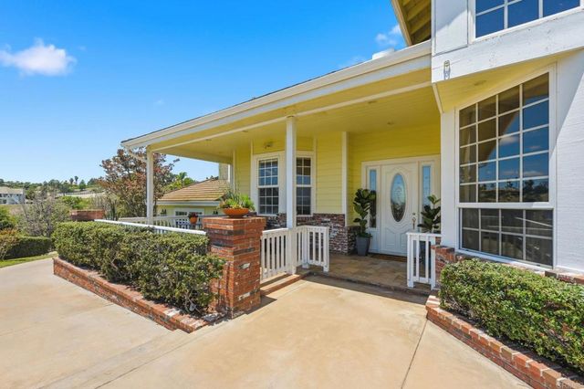 2292 Dos Lomas, Fallbrook, CA 92028