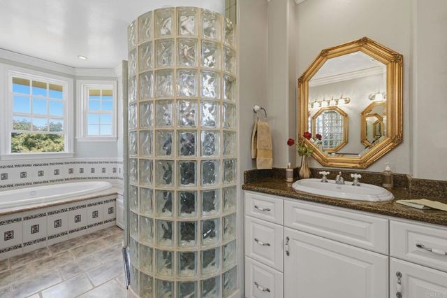 2292 Dos Lomas, Fallbrook, CA 92028