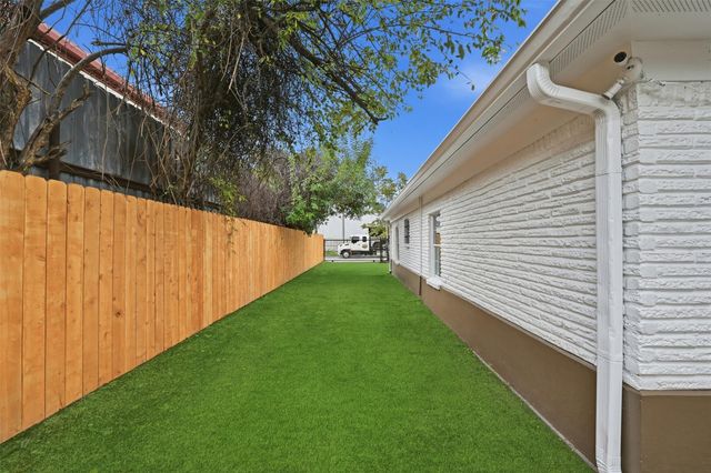 7514 Meadowshire Street, Houston, TX 77037