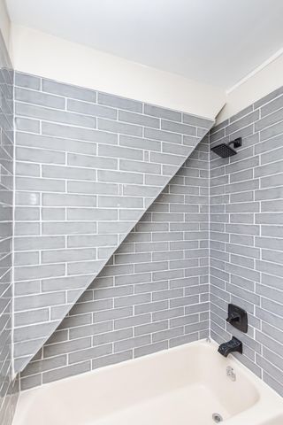 912 11th Street S, Moorhead, MN 56560