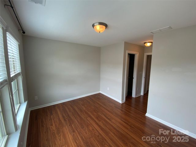 5507 Trieg Drive, Charlotte, NC 28278