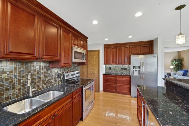 14453 S 88th Avenue, Orland Park, IL 60462