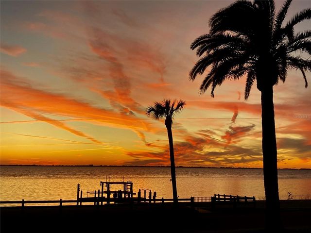 7927 LONGBAY BOULEVARD, Sarasota, FL 34243