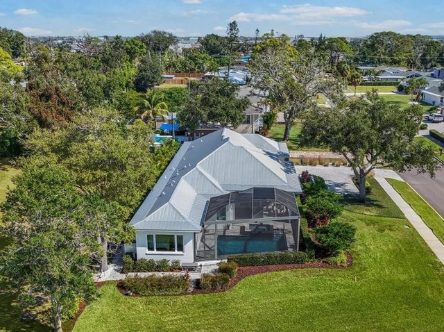 7927 LONGBAY BOULEVARD, Sarasota, FL 34243