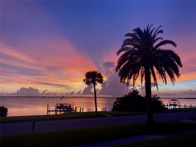 7927 LONGBAY BOULEVARD, Sarasota, FL 34243