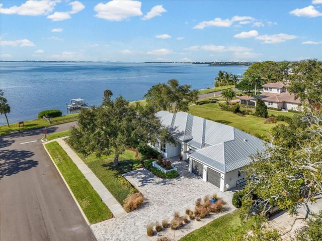 7927 LONGBAY BOULEVARD, Sarasota, FL 34243