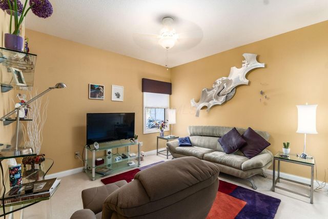 6033 Mcnaughten Grove Lane, Columbus, OH 43213