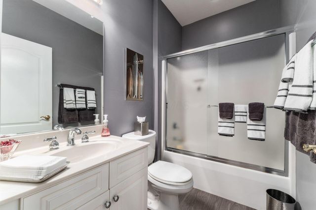 6033 Mcnaughten Grove Lane, Columbus, OH 43213