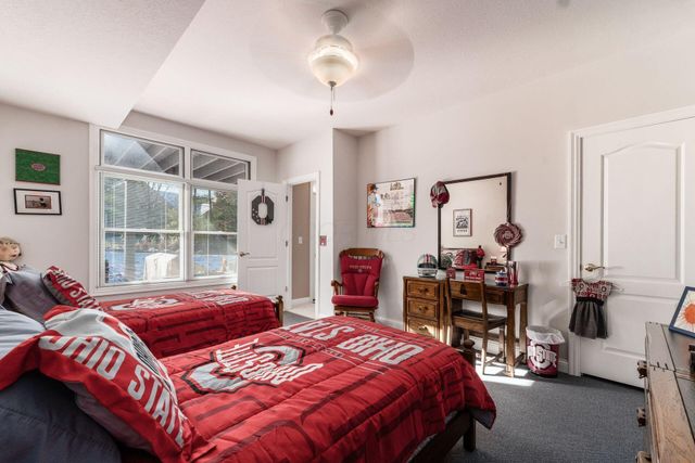 6033 Mcnaughten Grove Lane, Columbus, OH 43213