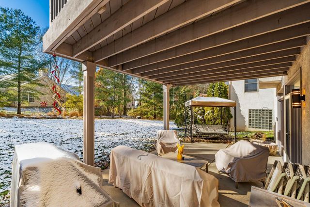 6033 Mcnaughten Grove Lane, Columbus, OH 43213