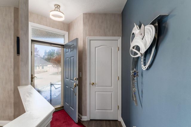 6033 Mcnaughten Grove Lane, Columbus, OH 43213