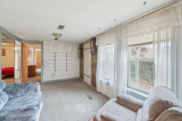 3089 Cedar Creek Rd, Lafollette, TN 37766