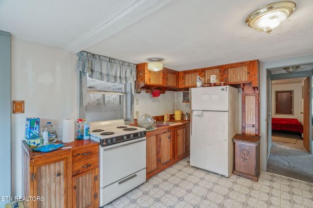 3089 Cedar Creek Rd, Lafollette, TN 37766