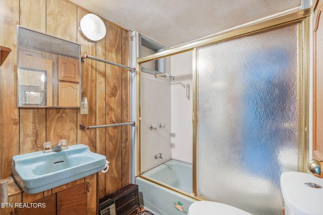 3089 Cedar Creek Rd, Lafollette, TN 37766