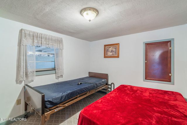 3089 Cedar Creek Rd, Lafollette, TN 37766