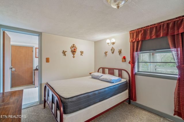 3089 Cedar Creek Rd, Lafollette, TN 37766