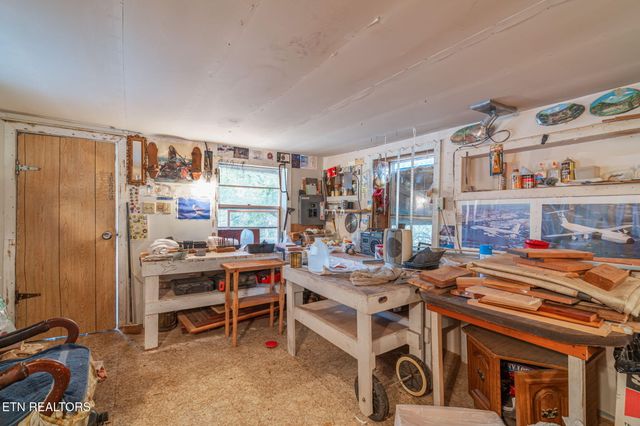 3089 Cedar Creek Rd, Lafollette, TN 37766