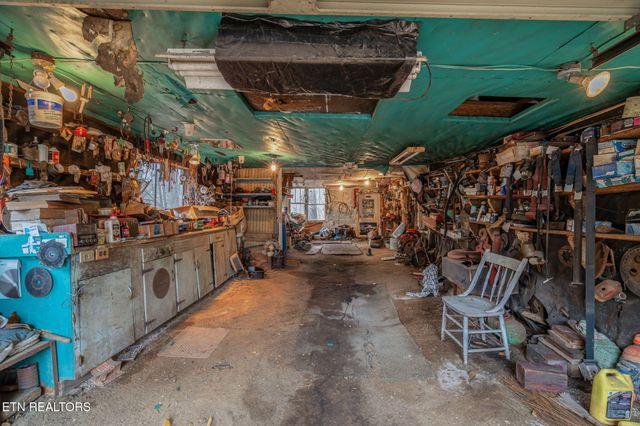 3089 Cedar Creek Rd, Lafollette, TN 37766