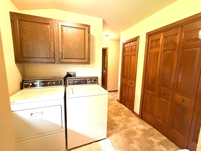 3915 N Tamarack Trail, Crystal Lake, IL 60012